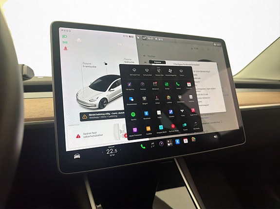 Tesla Model 3 26 of 30