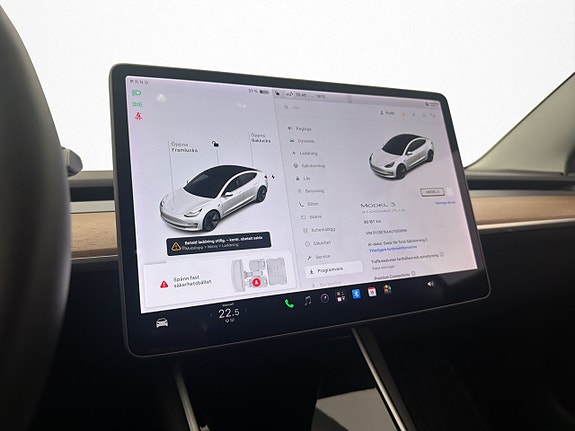 Tesla Model 3 24 of 30