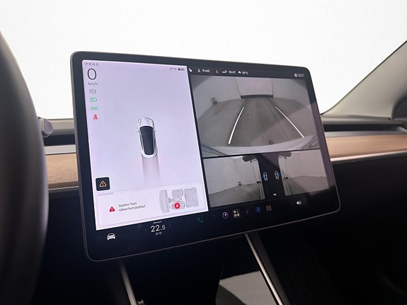 Tesla Model 3 19 of 30
