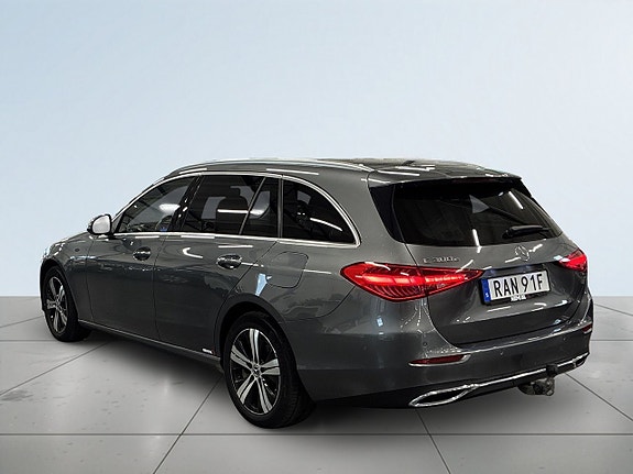 Mercedes-Benz C300 5 of 23