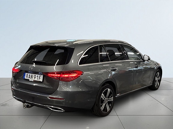 Mercedes-Benz C300 6 of 23