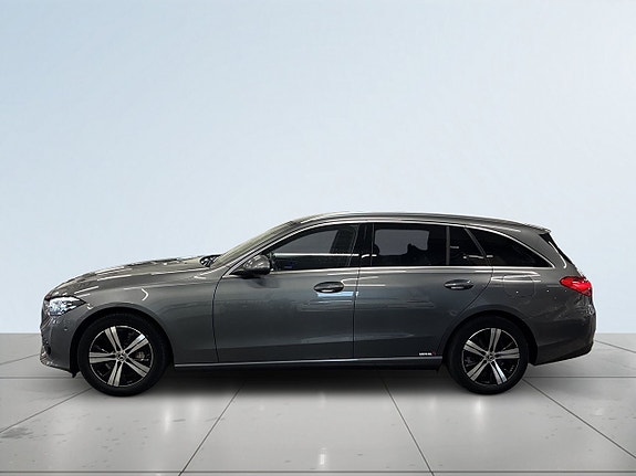 Mercedes-Benz C300 4 of 23