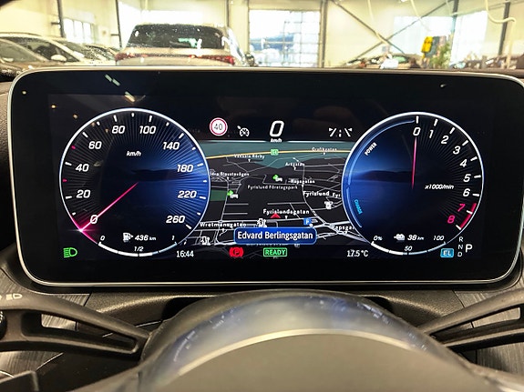 Mercedes-Benz C300 21 of 23
