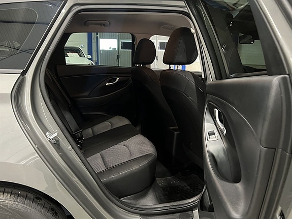 Hyundai i30 16 of 25