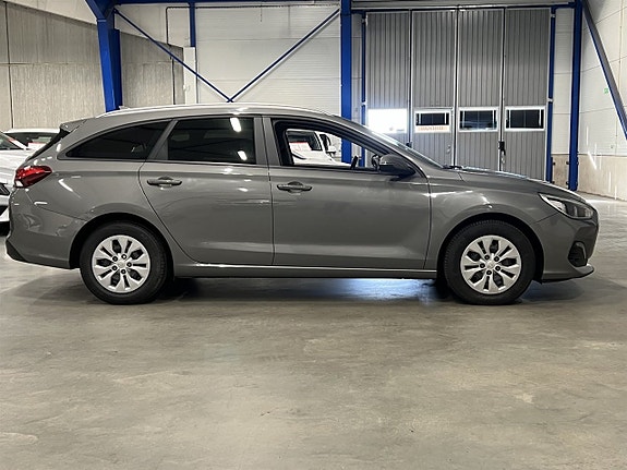 Hyundai i30 3 of 25