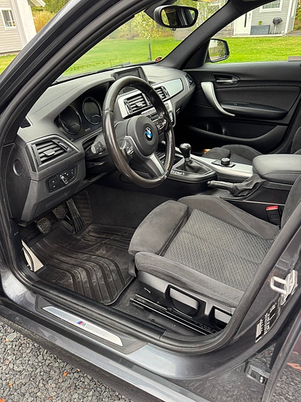 BMW 118i 5 of 6