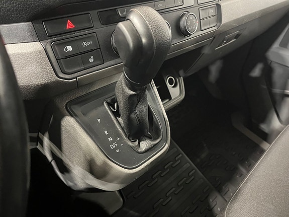 Volkswagen Crafter 15 of 20
