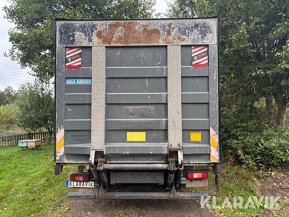 Lastbil Volvo FL6 L 4X2 med bakgavellyft 5 of 6