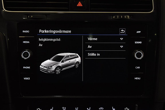Volkswagen Golf Alltrack 19 of 22