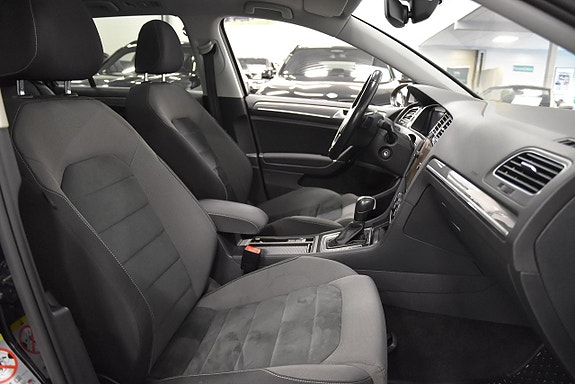 Volkswagen Golf Alltrack 12 of 22