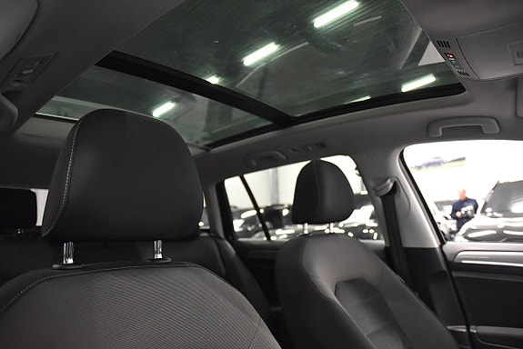 Volkswagen Golf Alltrack 13 of 22