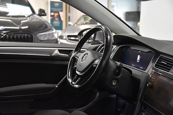 Volkswagen Golf Alltrack 8 of 22