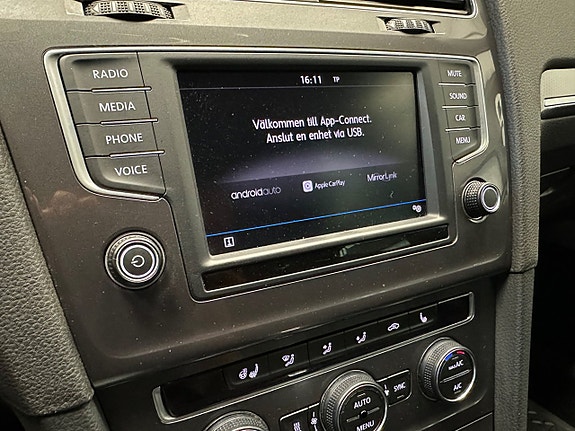 Volkswagen Golf Alltrack 25 of 28