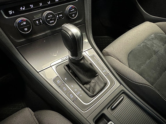Volkswagen Golf Alltrack 23 of 28