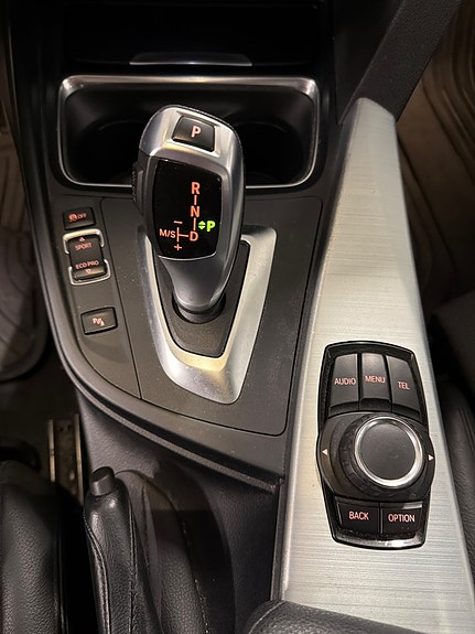 BMW 320d 19 of 20