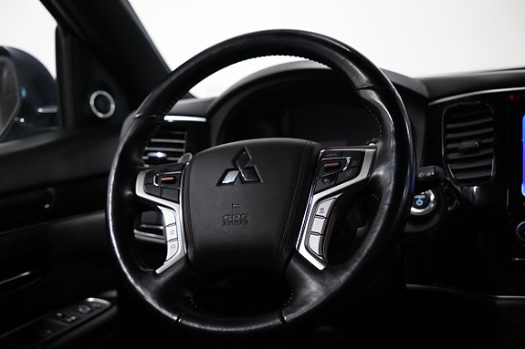 Mitsubishi Outlander 16 of 29