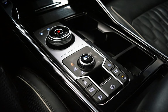 Kia Sorento 13 of 29