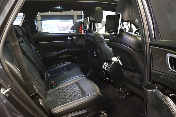 Kia Sorento 24 of 29