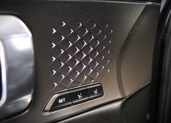 Kia Sorento 16 of 29