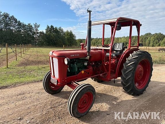 Veterantraktor Volvo BM T 320 med lastare och 3 of 6