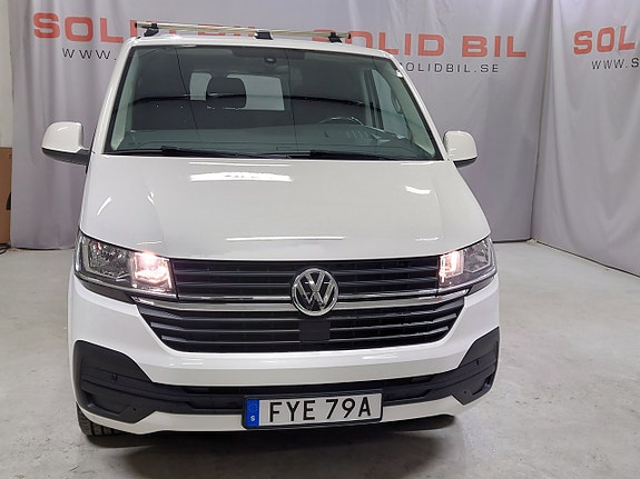 Volkswagen Transporter 2 of 15