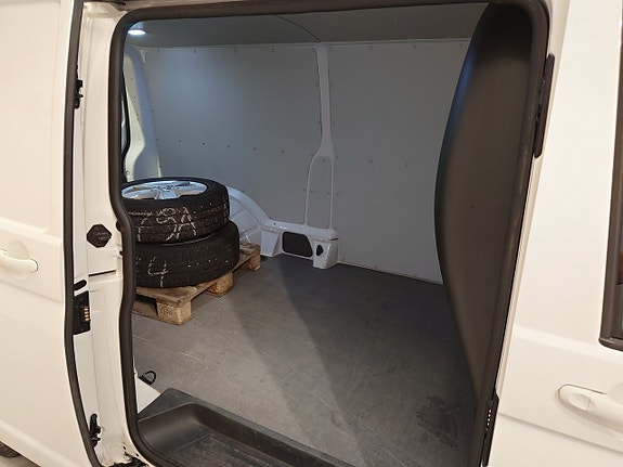 Volkswagen Transporter 11 of 15