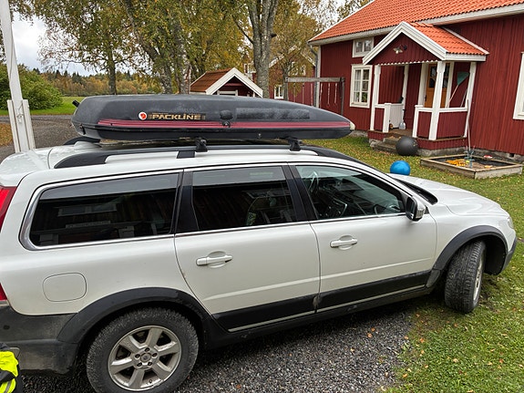 Volvo XC70 2 of 6