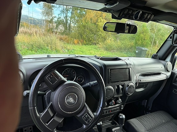 Jeep Wrangler 6 of 11
