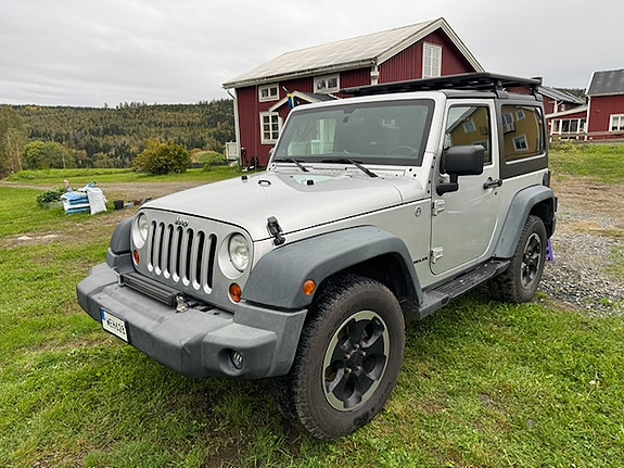 Jeep Wrangler 3 of 11