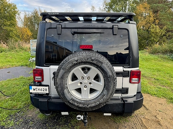 Jeep Wrangler 7 of 11
