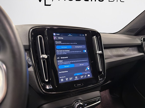 Volvo XC40 18 of 19
