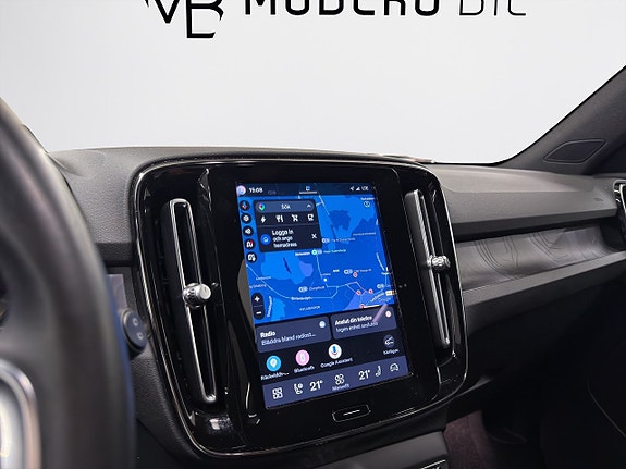 Volvo XC40 13 of 19