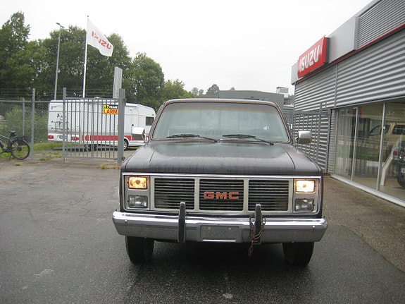 GMC Sierra 2 of 17