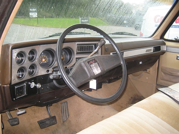 GMC Sierra 7 of 17