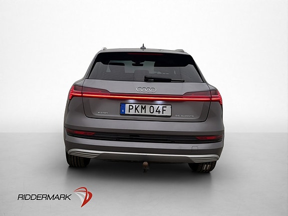 Audi e-tron 8 of 30