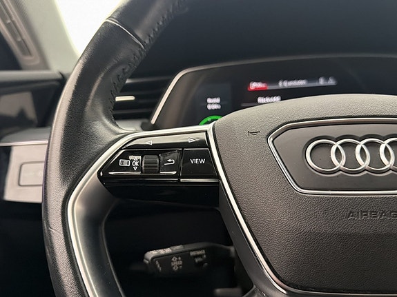 Audi e-tron 18 of 30