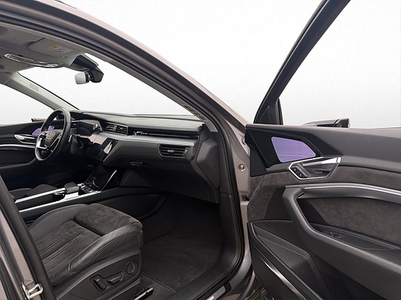 Audi e-tron 30 of 30