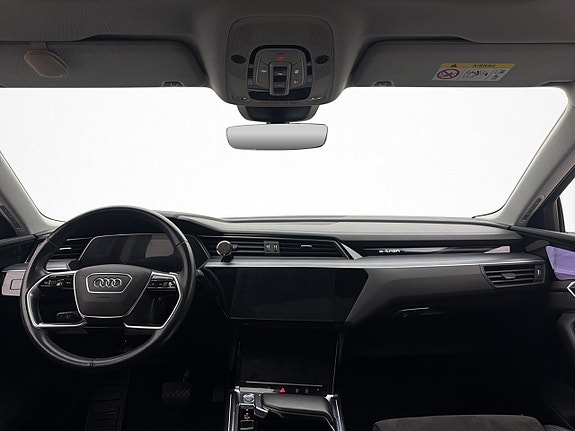 Audi e-tron 28 of 30
