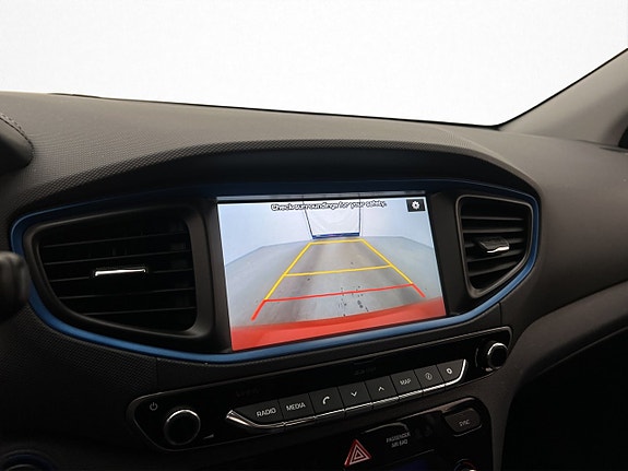 Hyundai IONIQ 18 of 30