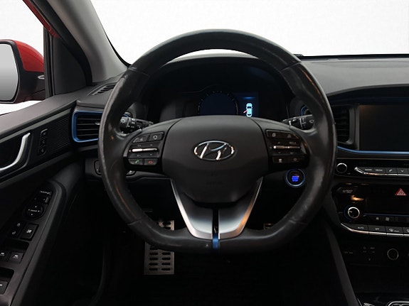 Hyundai IONIQ 11 of 30