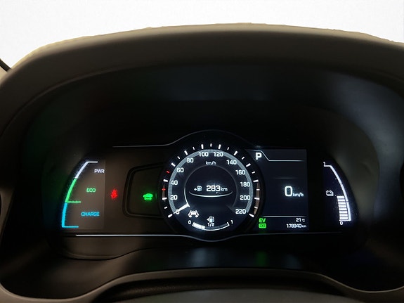 Hyundai IONIQ 16 of 30