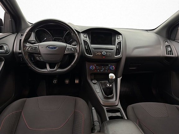Ford Focus 20 of 28