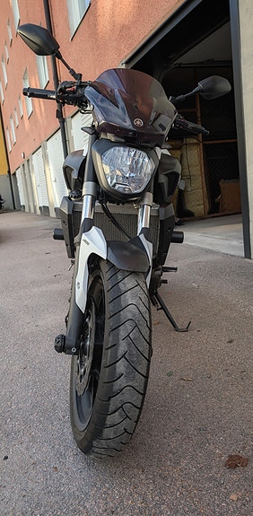 Yamaha MT-07 2 of 6