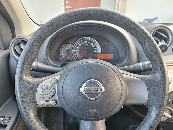 Nissan Micra 5 of 6