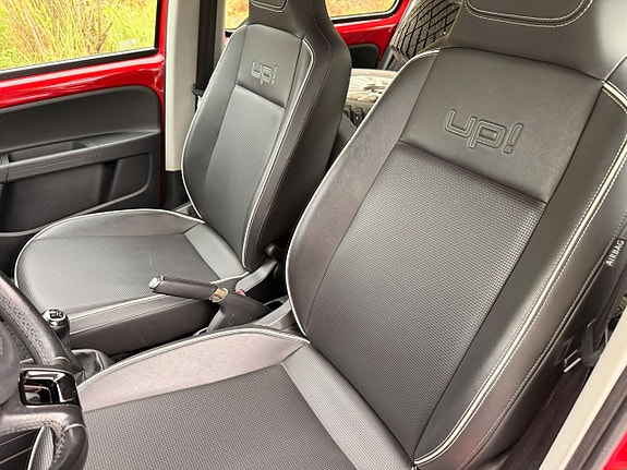 Volkswagen UP! 12 of 27