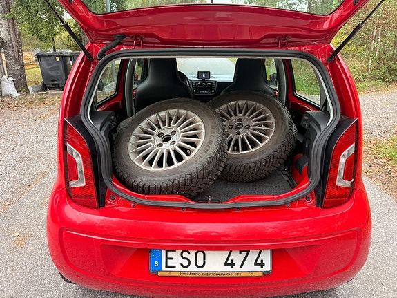 Volkswagen UP! 7 of 27