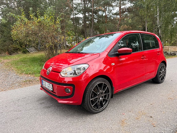 Volkswagen UP! 2 of 27