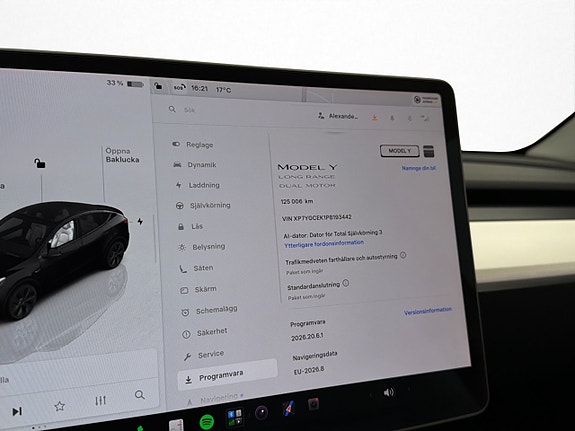 Tesla Model Y 27 of 30