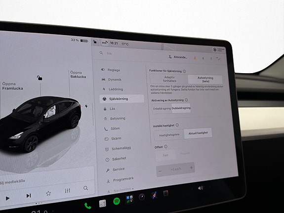 Tesla Model Y 26 of 30