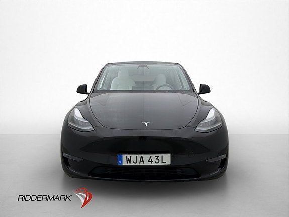 Tesla Model Y 3 of 30